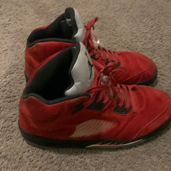 Red jordan 5’s - Picture 3 of 4
